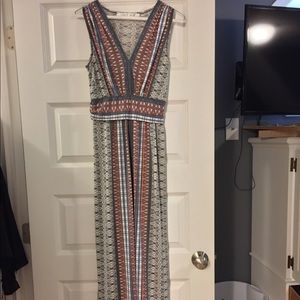 Muted tone maxi  👗 ⭕️